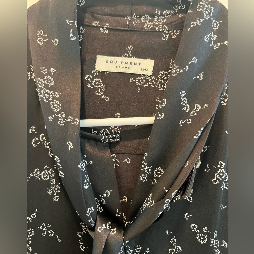 Equipment Natalia Silk Tie-Neck Bow Mini Dress Black White Floral Print Size M - Picture 3 of 5